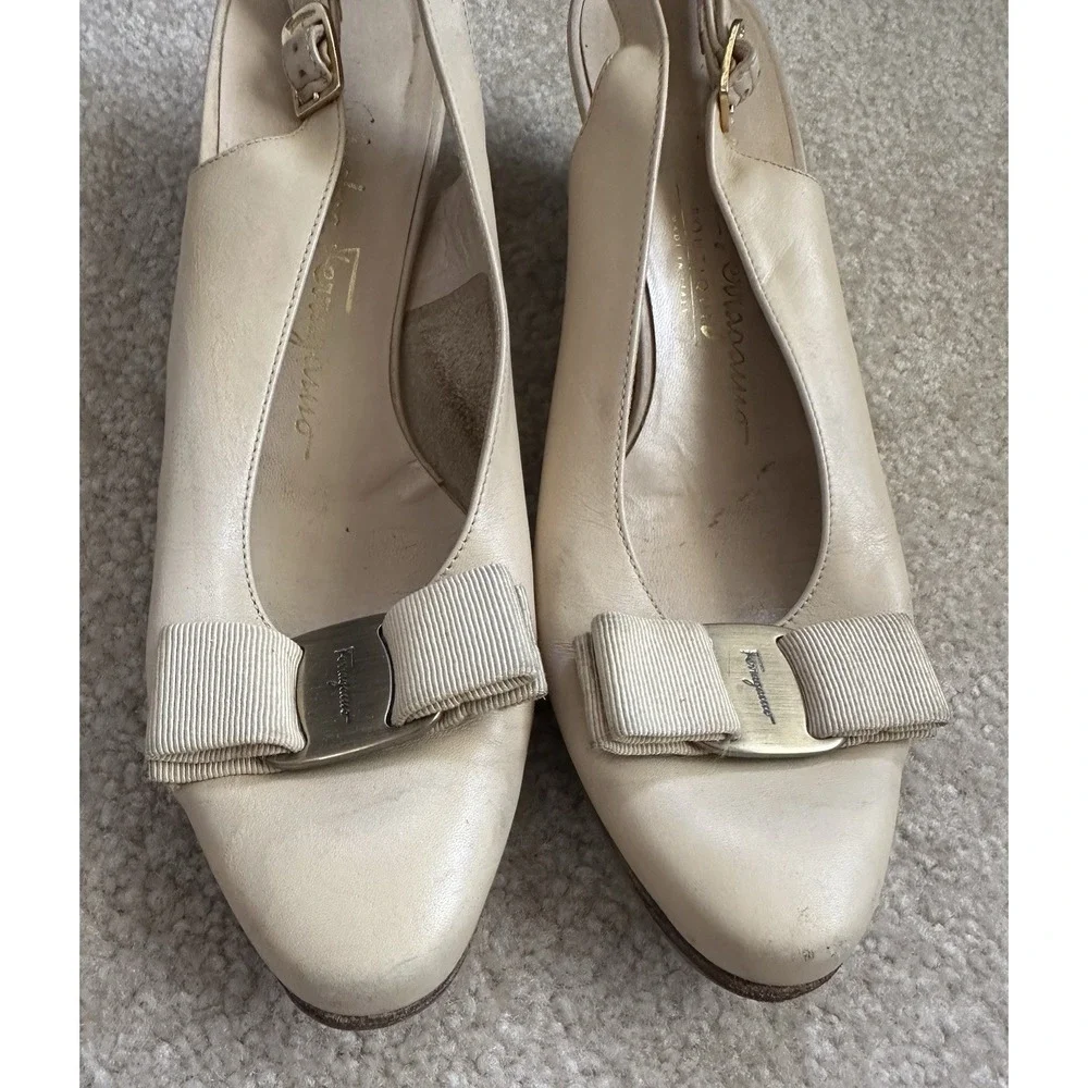 Vtg Salvatore Ferragamo Slingback‎ Cream Tan Size 6 1/2 Made In Italy